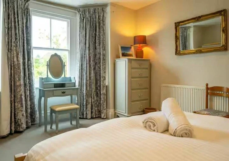 House Kingsland Cottages in Shrewsbury