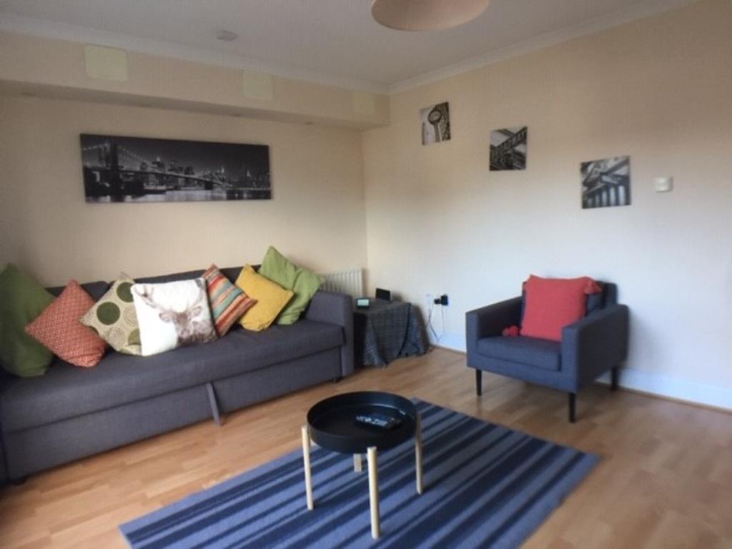 Flat Albion Place in City of Edinburgh