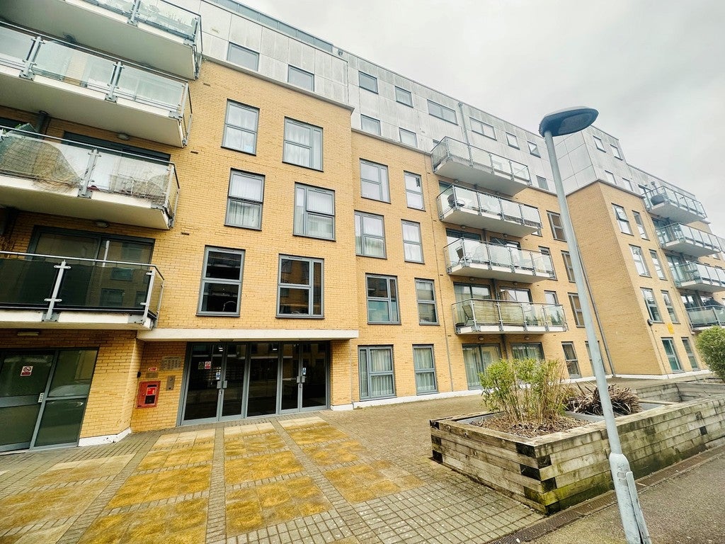 Flat Woolners Way in Stevenage