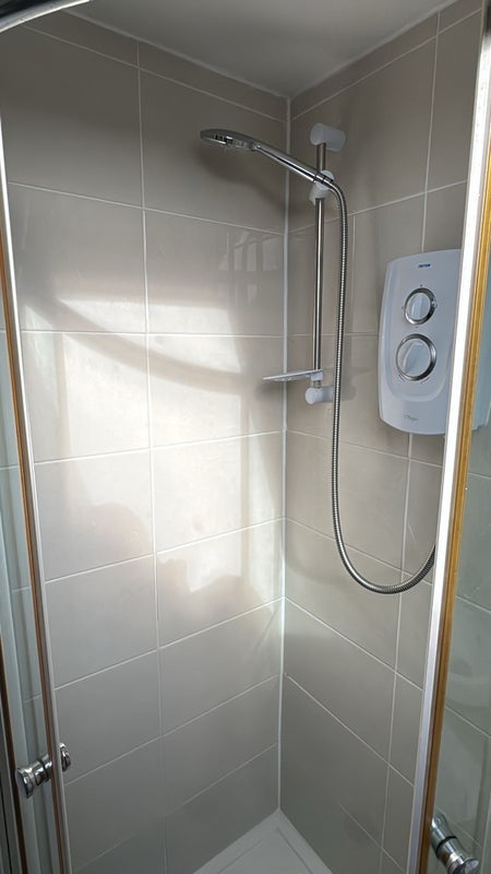 Room Delafield Road in Greater London