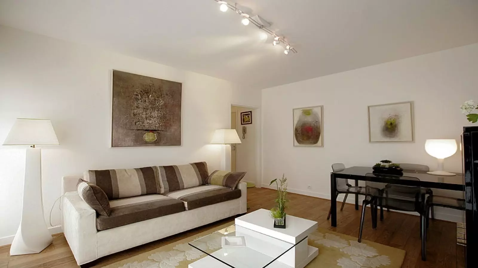 Flat Rue Larochelle in Paris