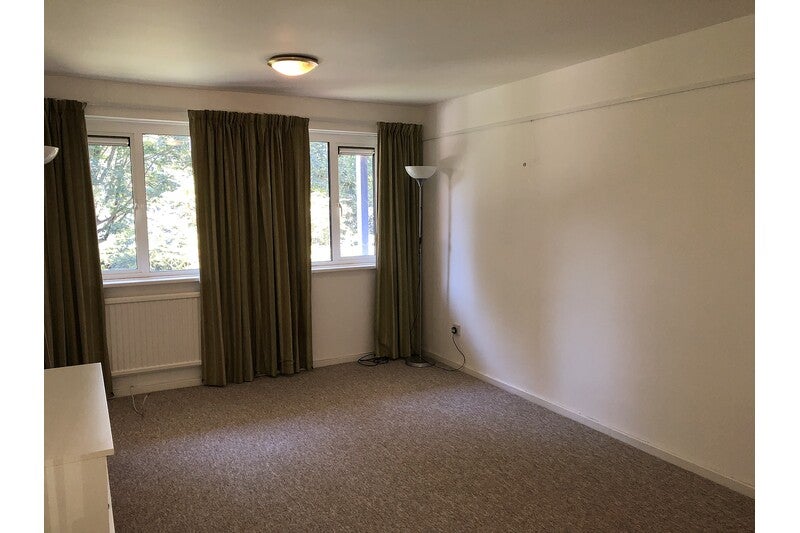Flat Grasmere Gardens in Cambridge