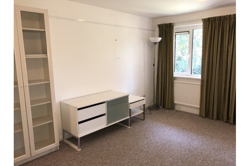 Flat Grasmere Gardens in Cambridge