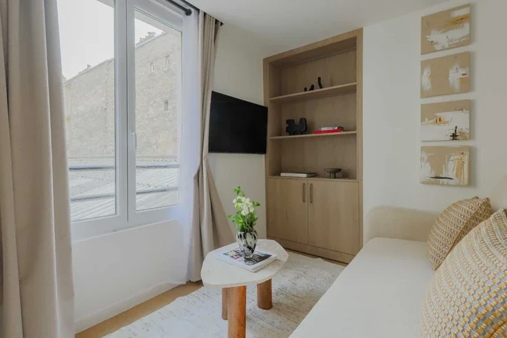Flat Rue de Nancy in Paris