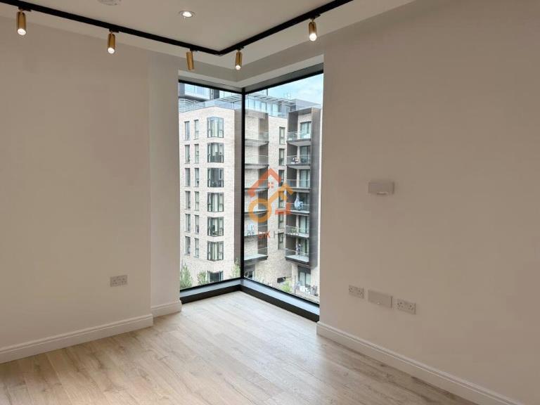 Flat Dingley Road in Greater London