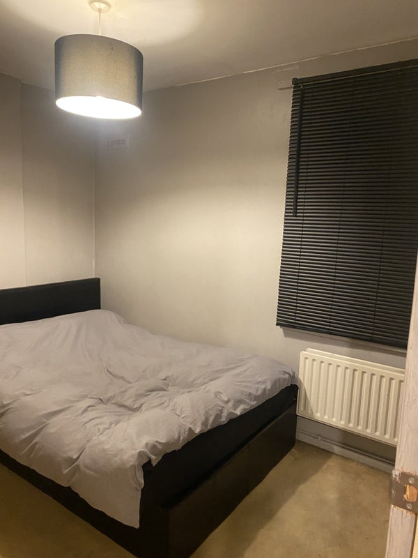 Flat Newington Green Road in Greater London