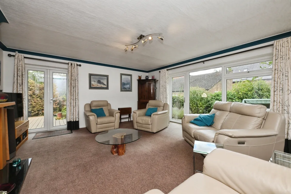 House Devey Close in North Hertfordshire