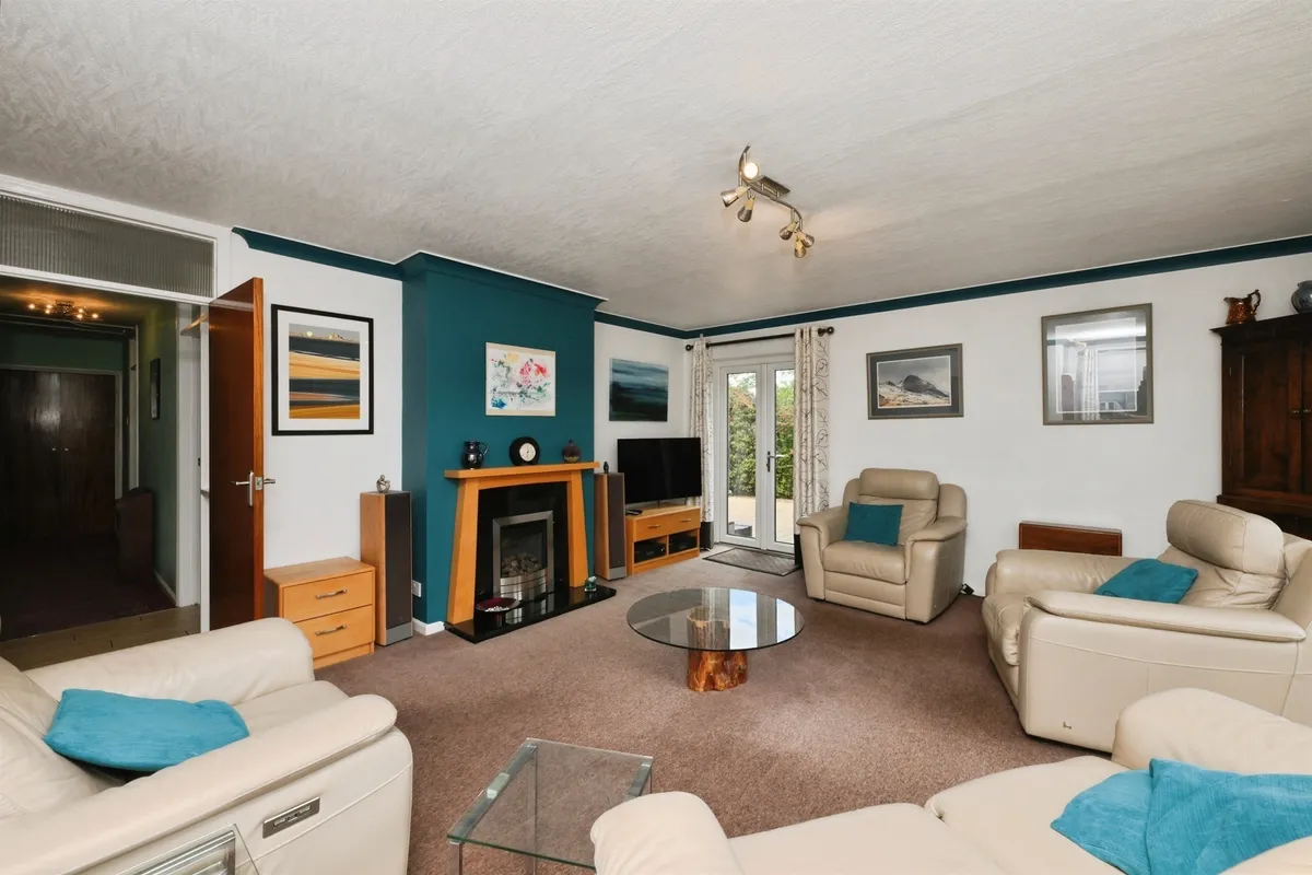 House Devey Close in North Hertfordshire