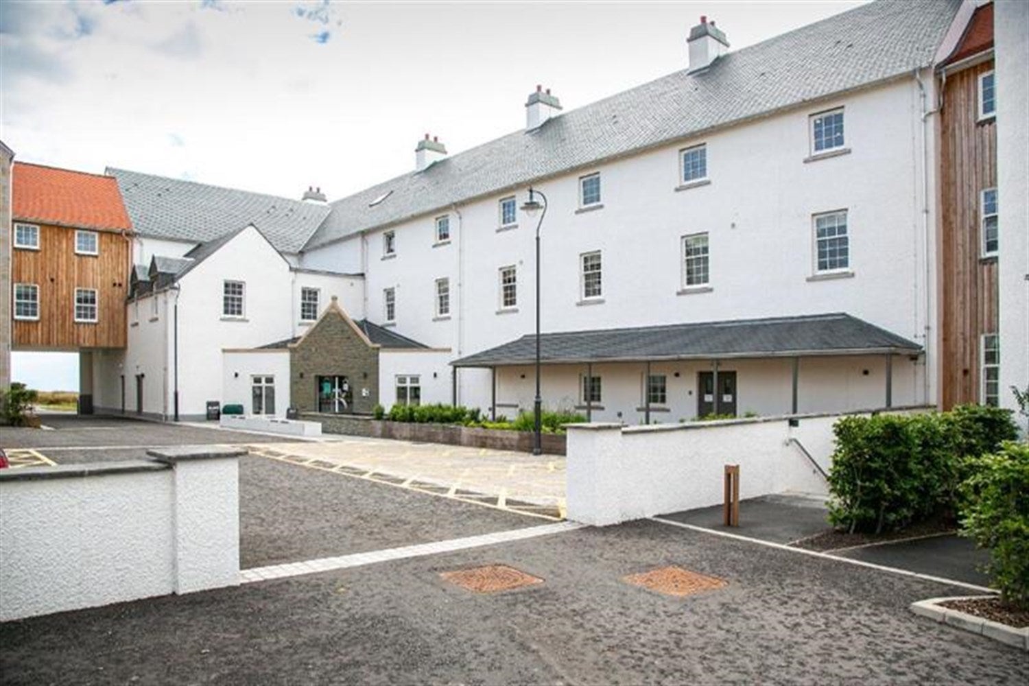 Flat Landale Court in Chapelton of Elsick