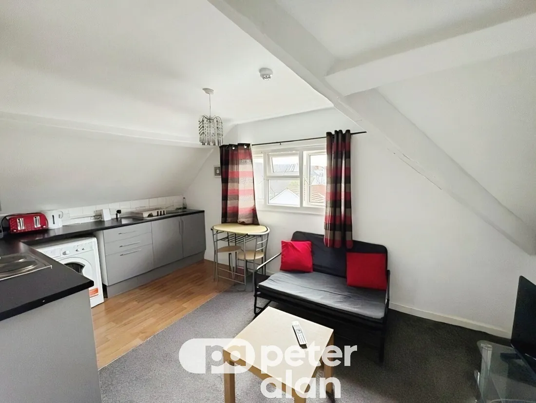 Flat Kingsland Road in Cardiff