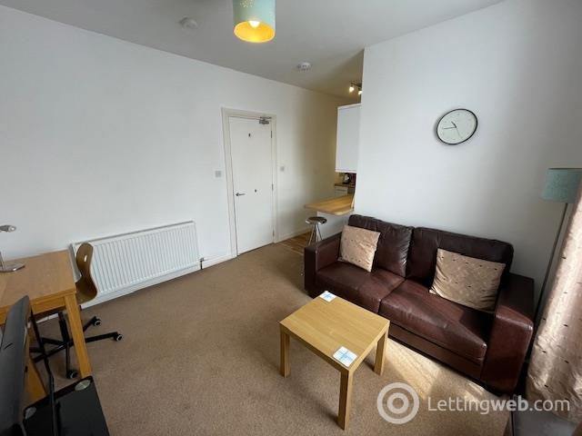 Flat Holburn Street in Aberdeen City