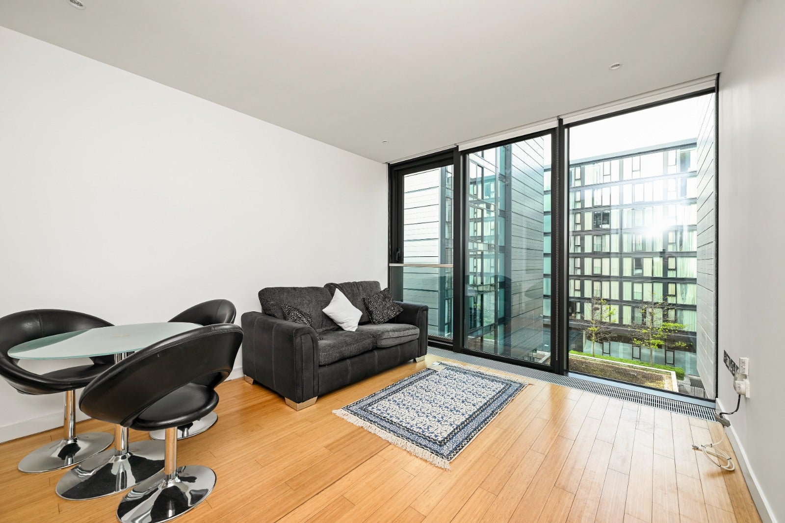 Flat Simpson Loan in City of Edinburgh