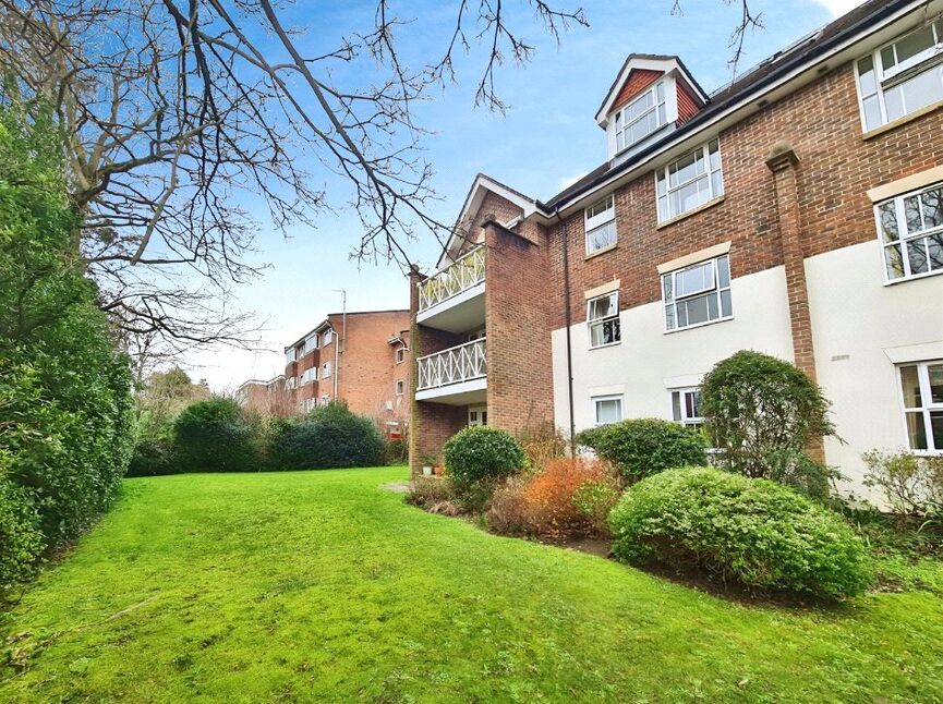Flat Winn Road in Southampton