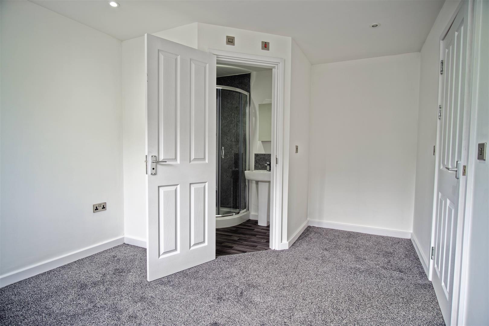 Flat Cambridge Walk in Preston