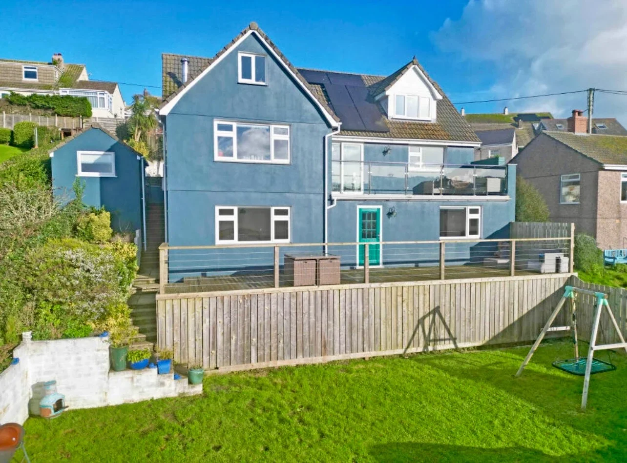 House Cliff Street in Portmellon