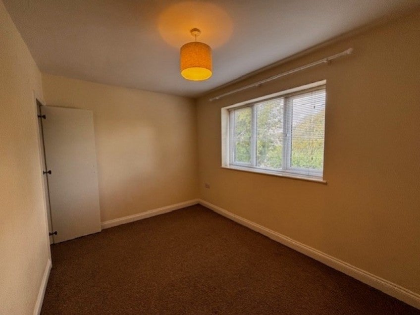 House Speyside Close in West Oxfordshire