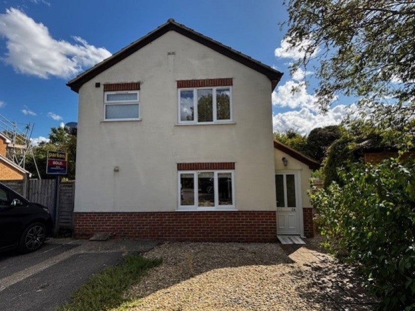 House Speyside Close in West Oxfordshire