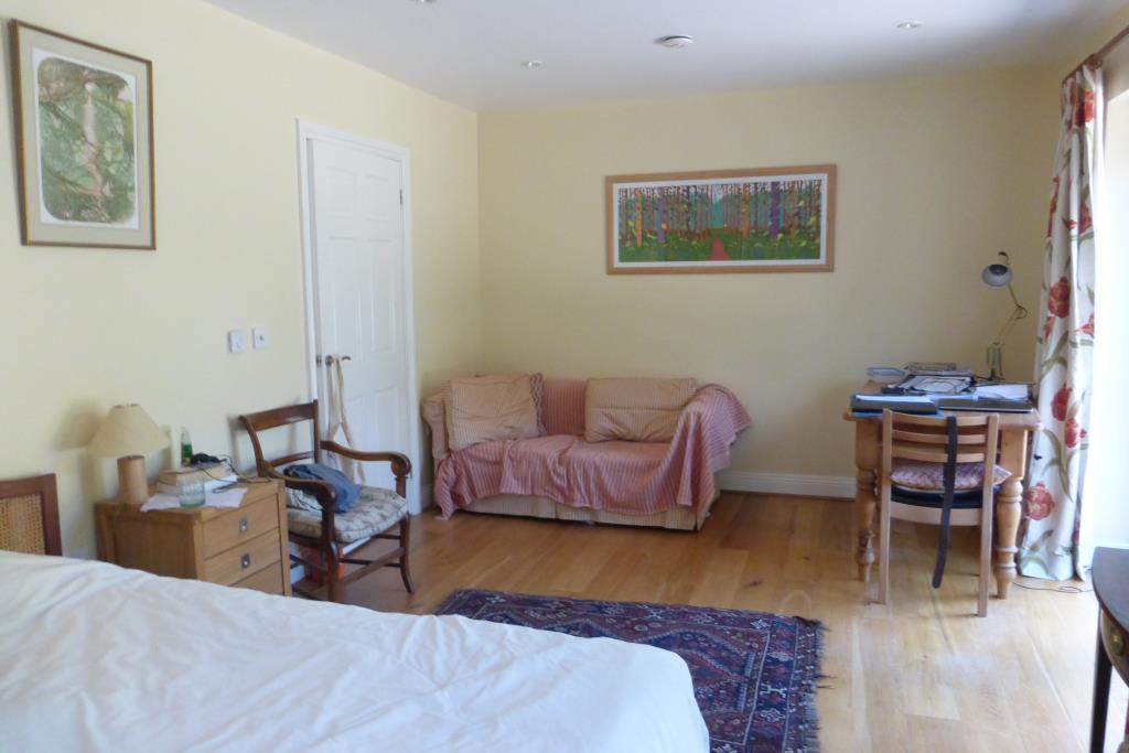 Flat Rockbourne Road in New Forest