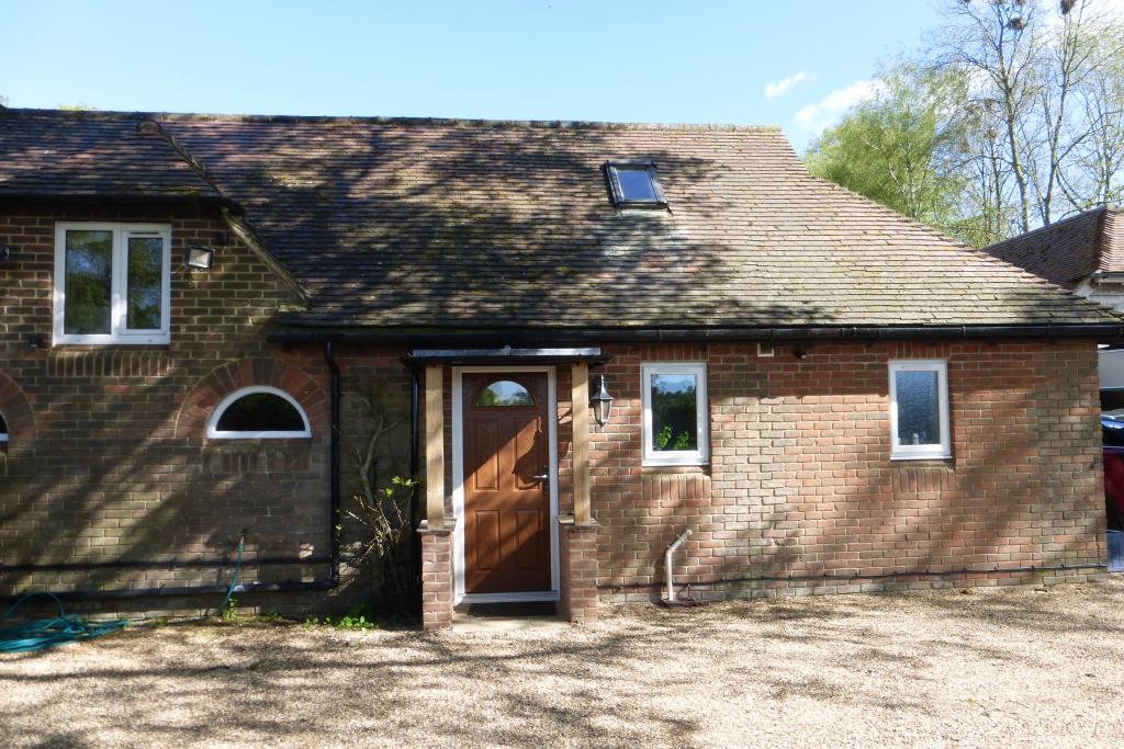 Flat Rockbourne Road in New Forest