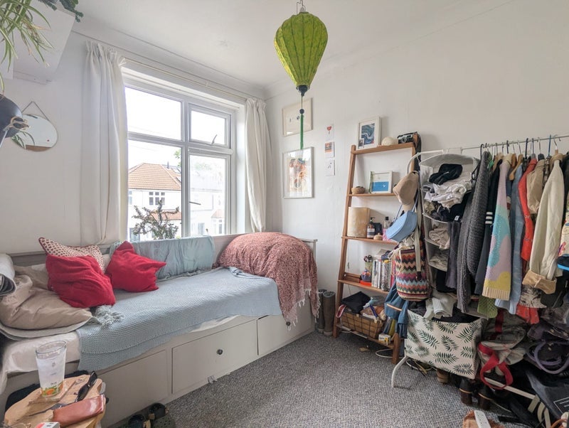 Room Radnor Road in Bristol