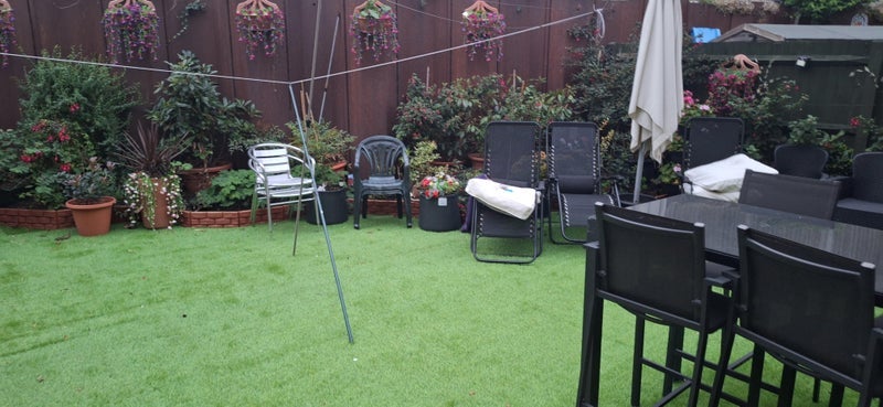 Room Fairgreen Road in Greater London