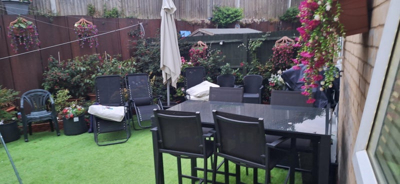Room Fairgreen Road in Greater London