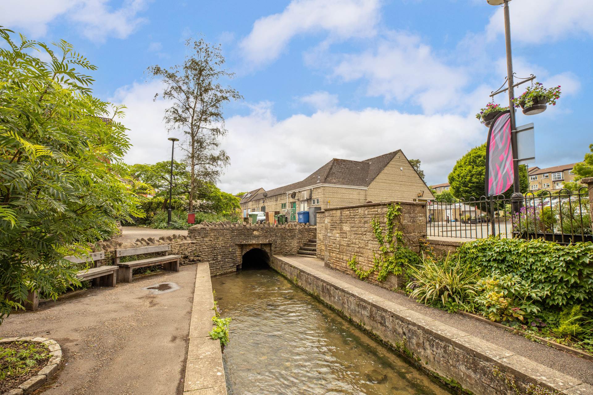 Flat Market Street in Nailsworth