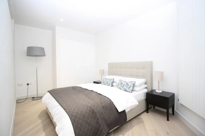 Flat Admiralty Avenue in Greater London