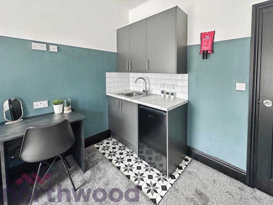 Room Padgate Lane in Warrington