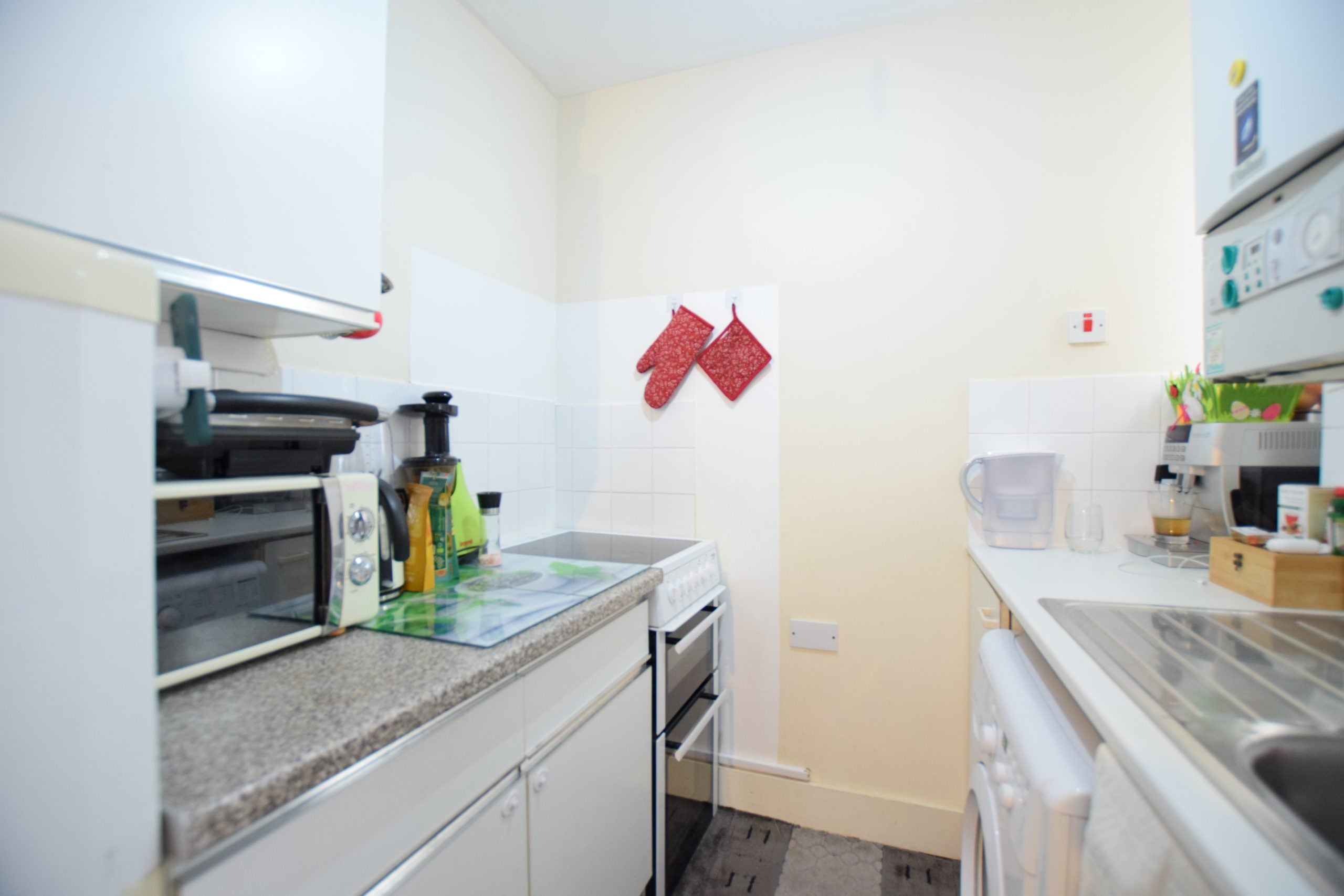 Flat Ley Street in Greater London