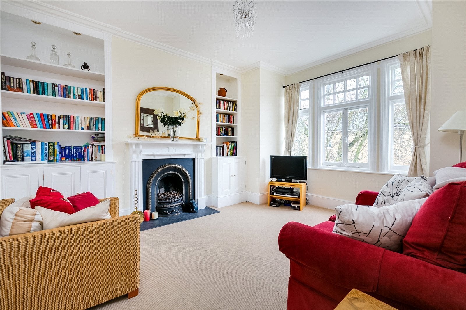 Flat Cowley Road in Greater London