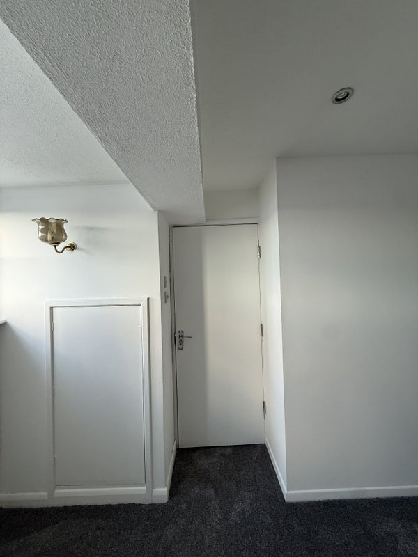 Room Ashley Road in Greater London