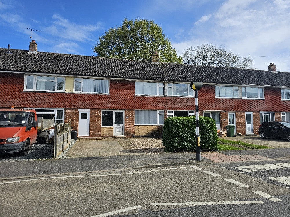 House Woodfield Close in Lincoln