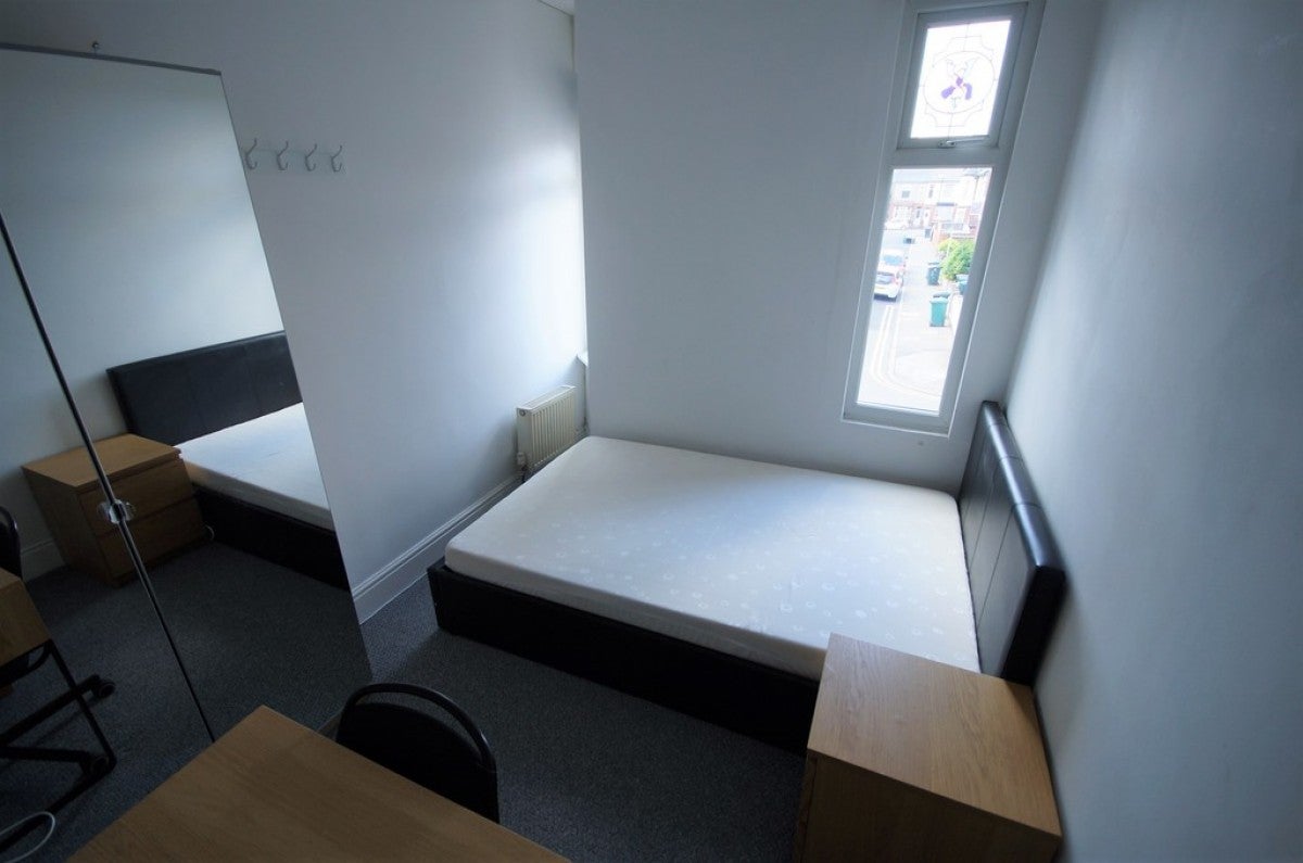 Room St Michael's Road in Coventry