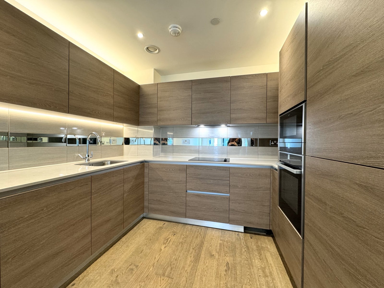 Flat Duke of Wellington Avenue in Greater London