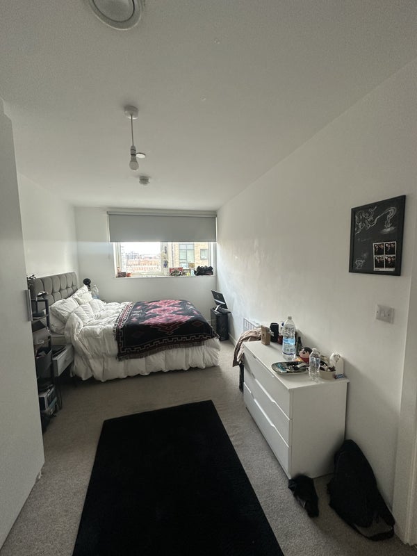 Flat Trafford Road in Salford