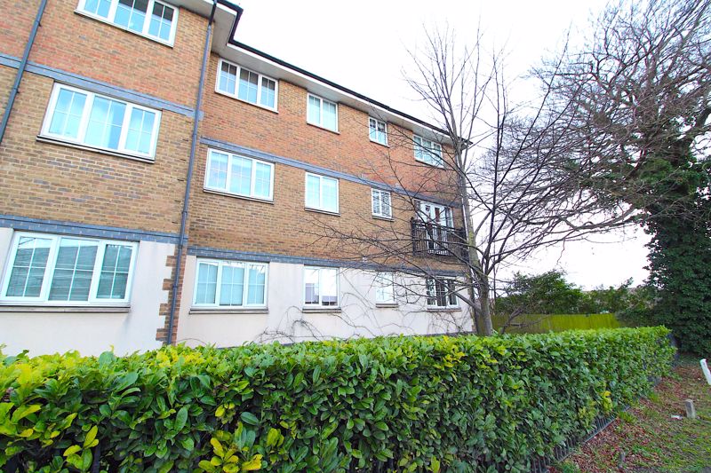 Flat Kiln Way in Dunstable