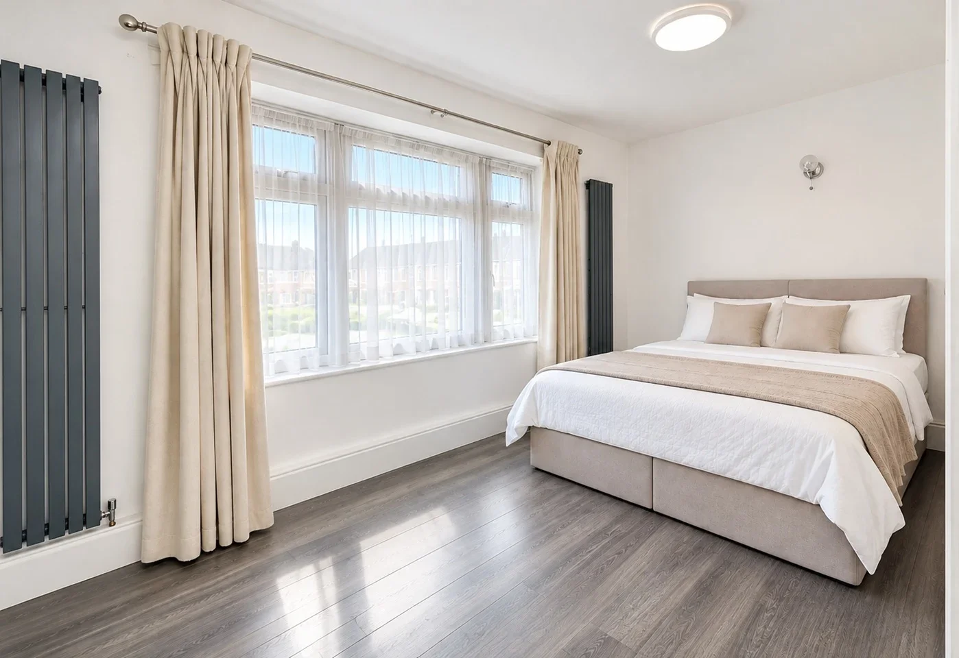 Room Charlton Crescent in Greater London