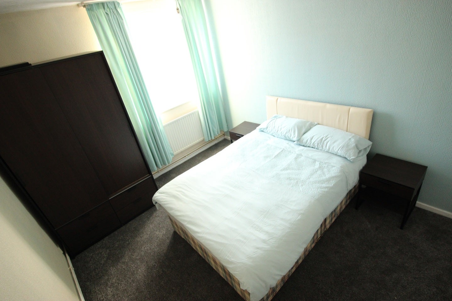 Room Market Way in Greater London