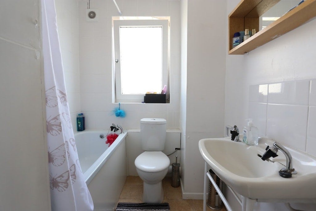 Room Portia Way in Greater London