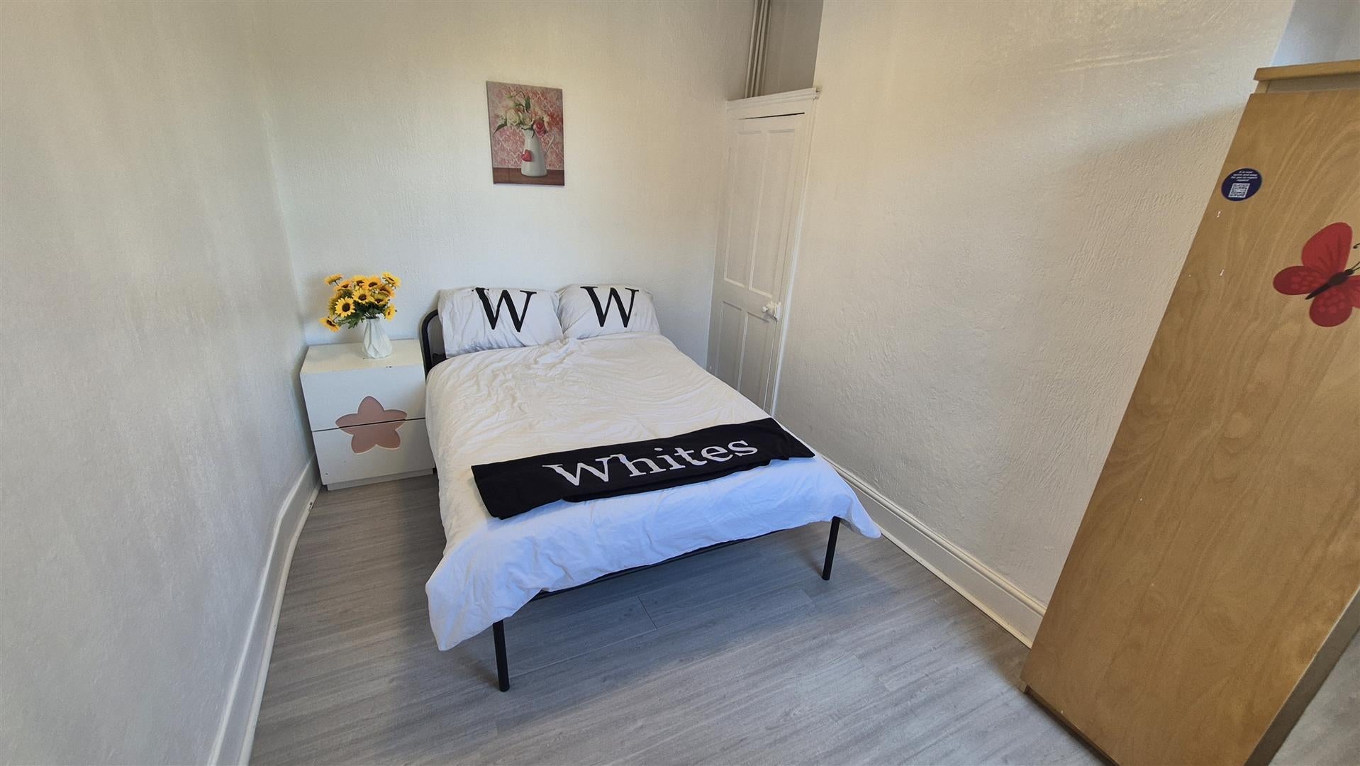 Room Balmoral Road in Northampton