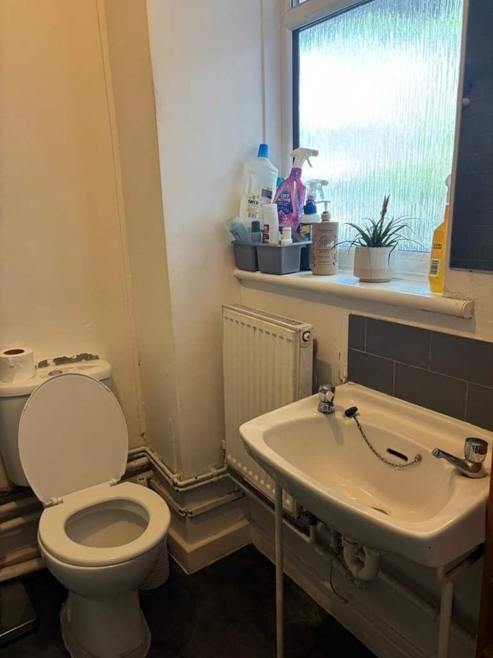 Room York Road in Greater London