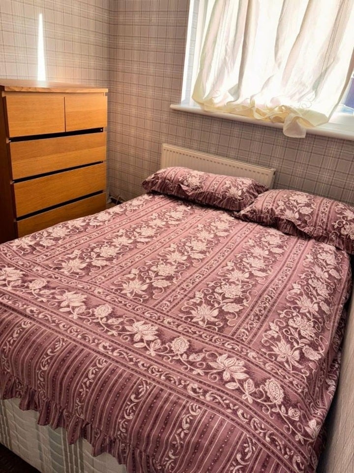 Room York Road in Greater London