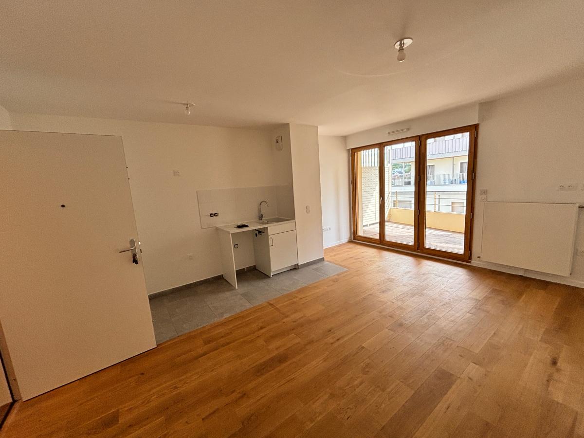 Flat Rue Madeleine Salzgeber in Rueil-Malmaison