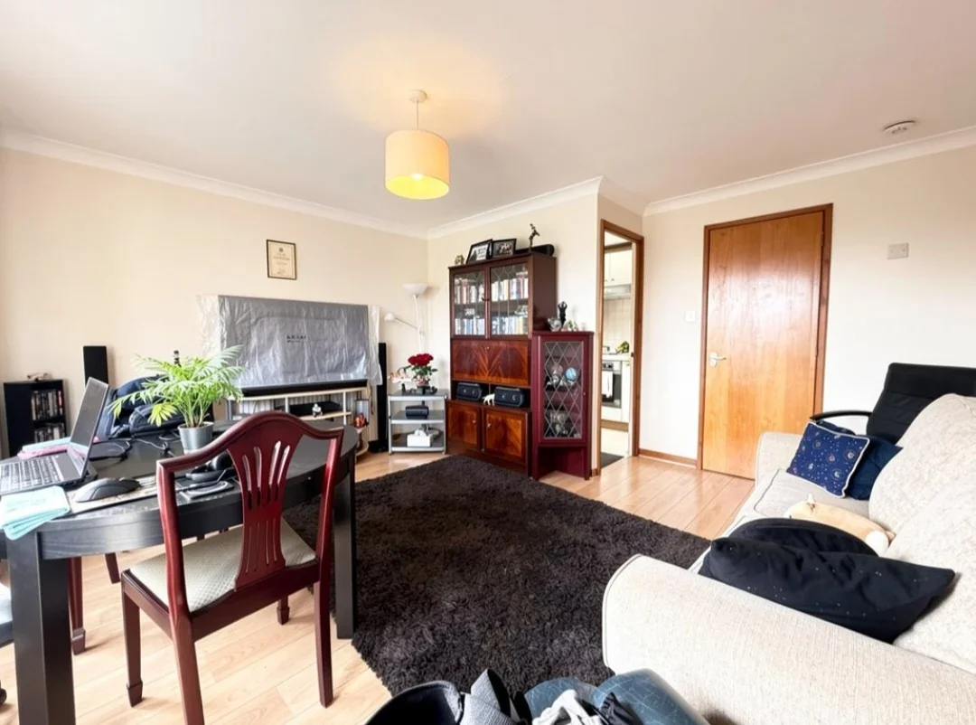 Flat Glenton Road in Greater London