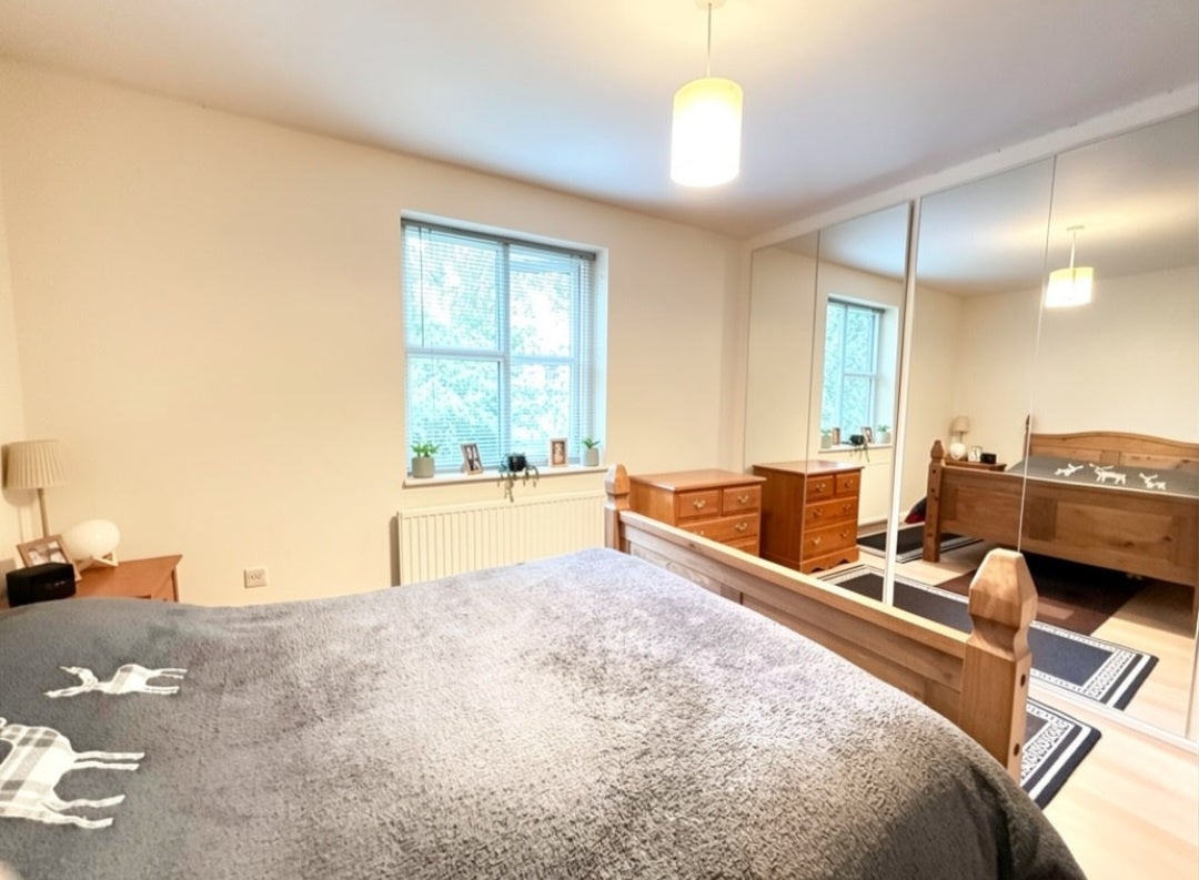 Flat Glenton Road in Greater London