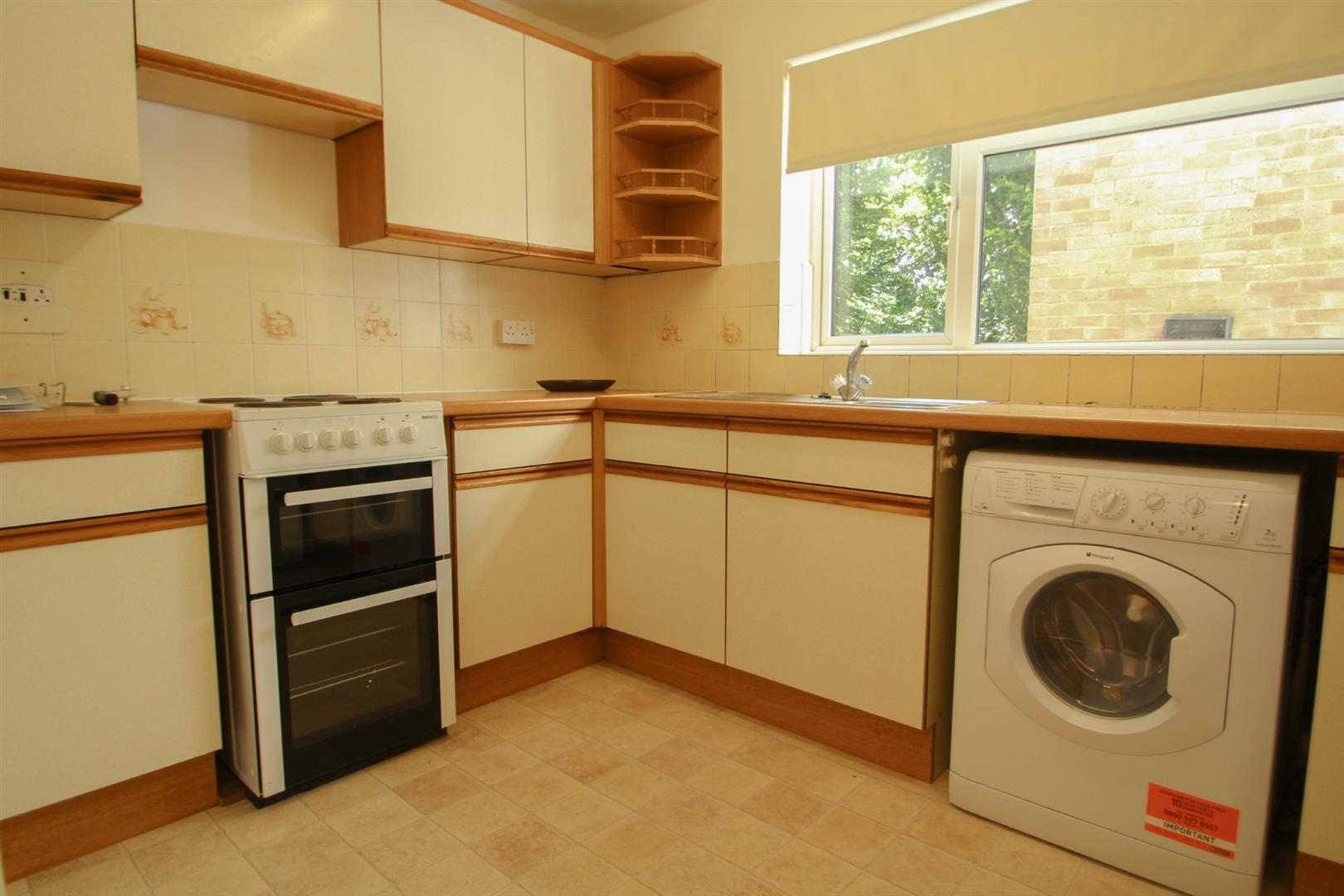 Flat Upper Gordon Road in Surrey Heath