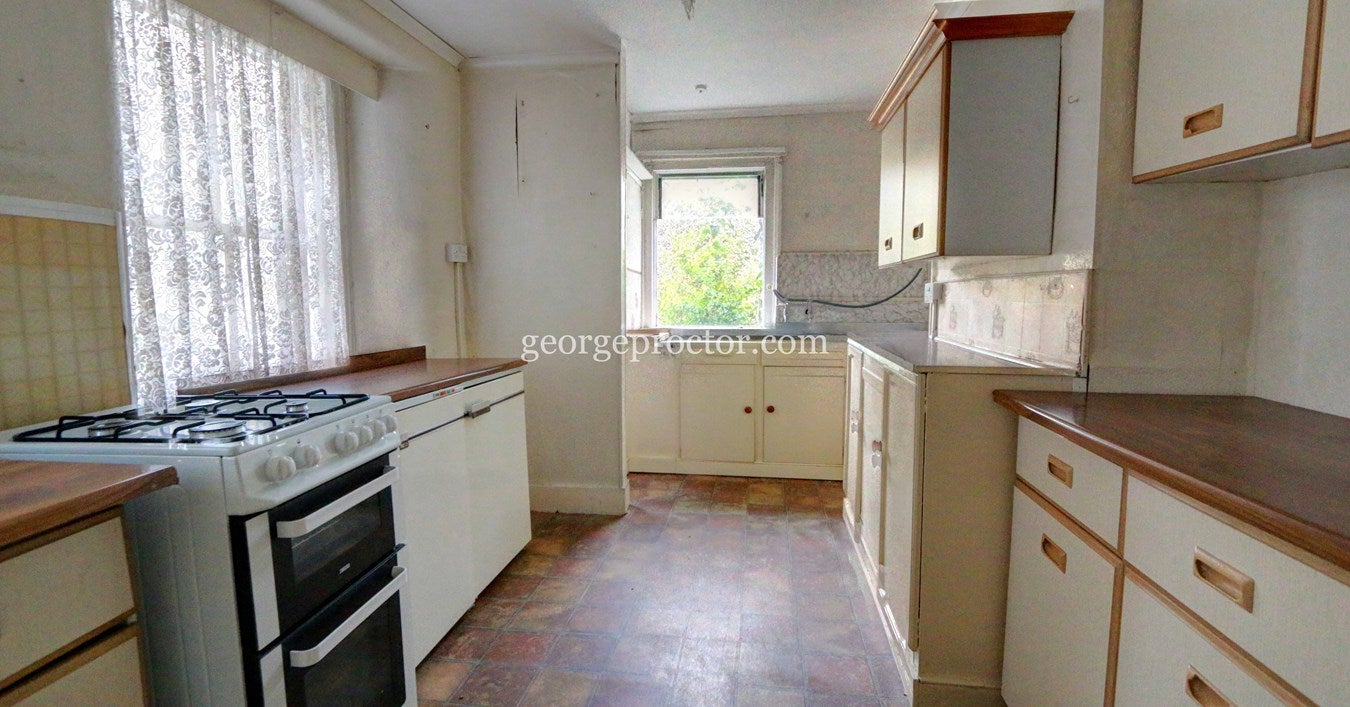 House Chatterton Road in Greater London