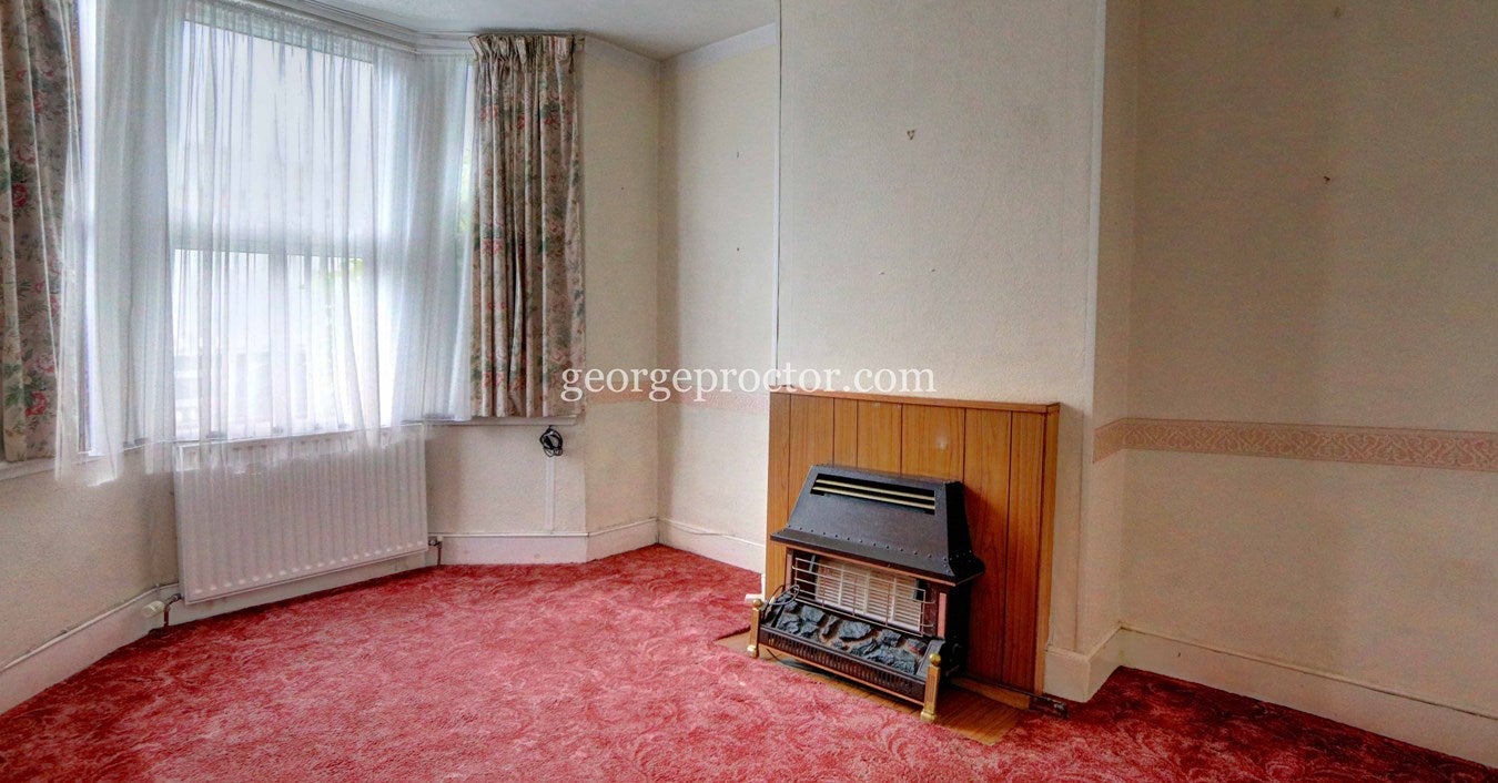 House Chatterton Road in Greater London