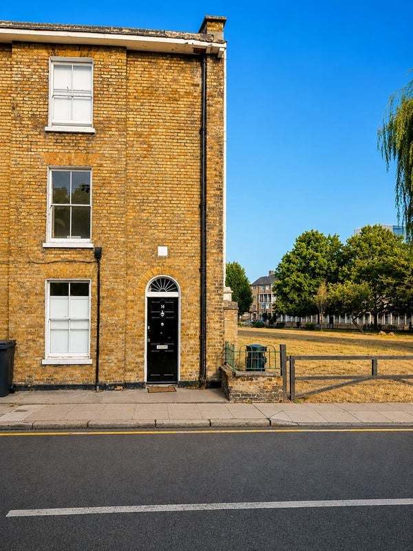 Room Upper North Street in Greater London